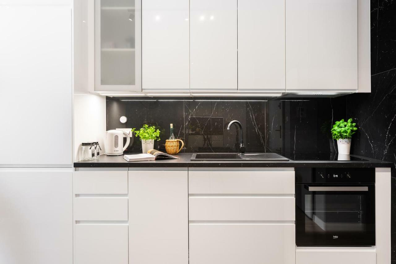 Novum With Parking Apartment